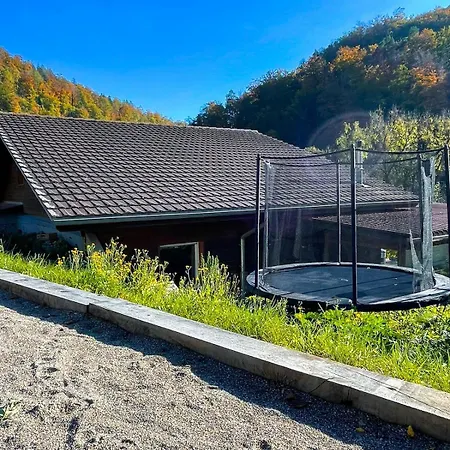 Cozy Mountain Retreat - Jacuzzi, Outdoor Kitchen, Activity Area For Adults & Kids, Veranda & * Frinvillier