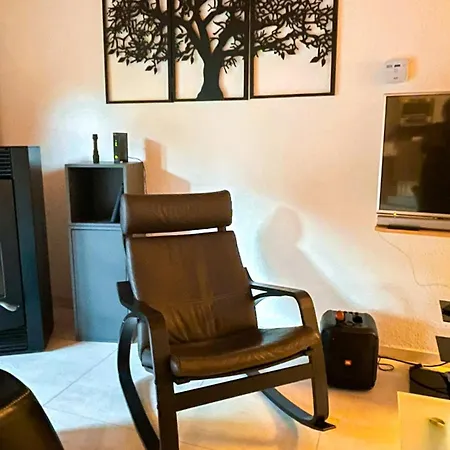 Cozy Mountain Retreat - Jacuzzi, Outdoor Kitchen, Activity Area For Adults & Kids, Veranda & *