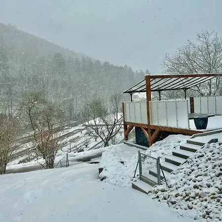 Casa vacanze Spacious Family - Train Access, Swim Spa, Veranda, Pétanque, Perfect Base Frinvillier