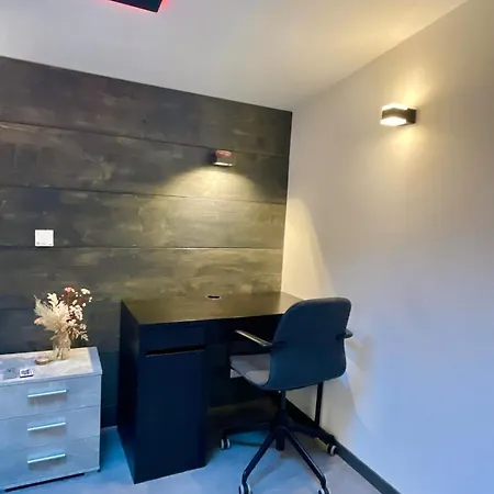 With Heated Swim Spa, 3br, Free Parking, Easy Access - Close To Biel & Bern (adults Only)