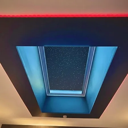 Casa vacanze Spacious Family - Train Access, Swim Spa, Veranda, Pétanque, Perfect Base Frinvillier