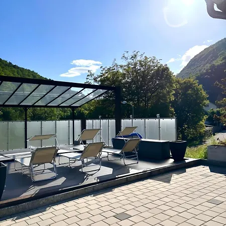 Swiss Chalet-villa Base For Bern, Interlaken & Swiss Alps - Heated Swim & Mountain Views (adults Only) Frinvillier