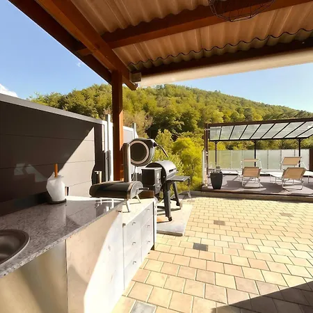 Swiss Chalet-villa Base For Bern, Interlaken & Swiss Alps - Heated Swim & Mountain Views (adults Only) Holiday home Frinvillier